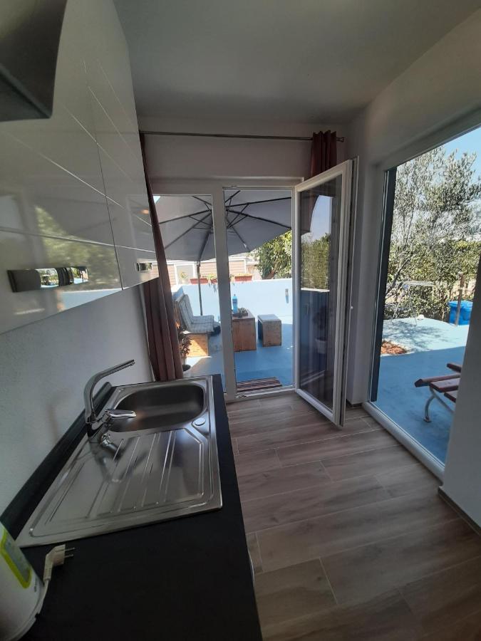 Apartments Borna Drage Exterior photo