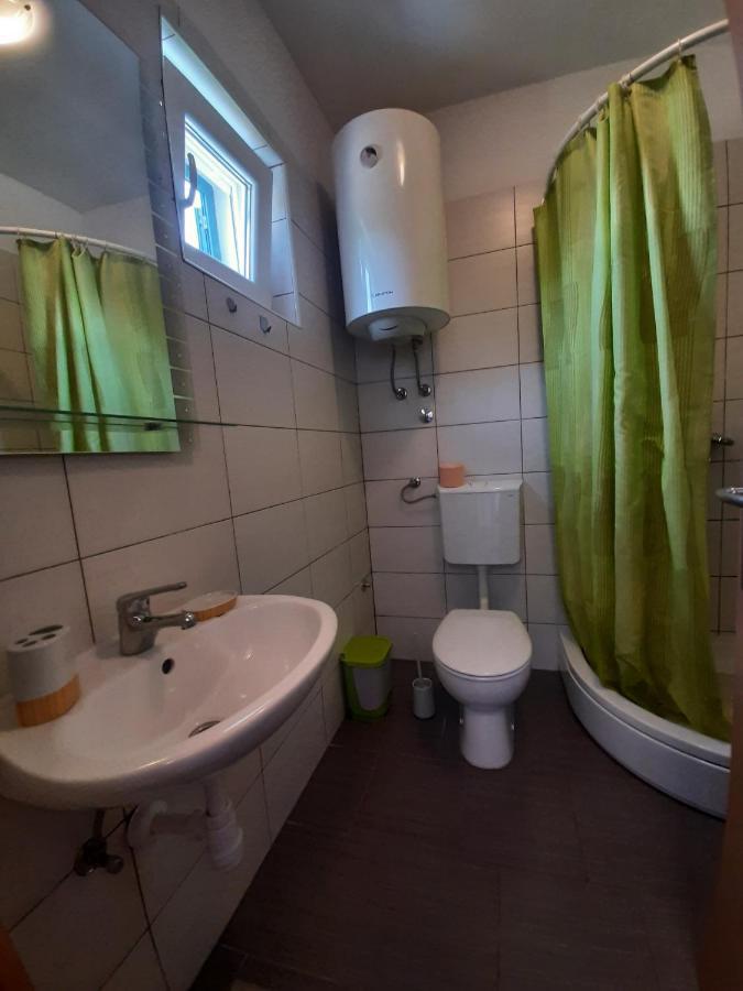 Apartments Borna Drage Exterior photo